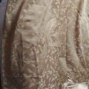 Lenox Tablecloth 59x102. Elegant Holly Pattern.